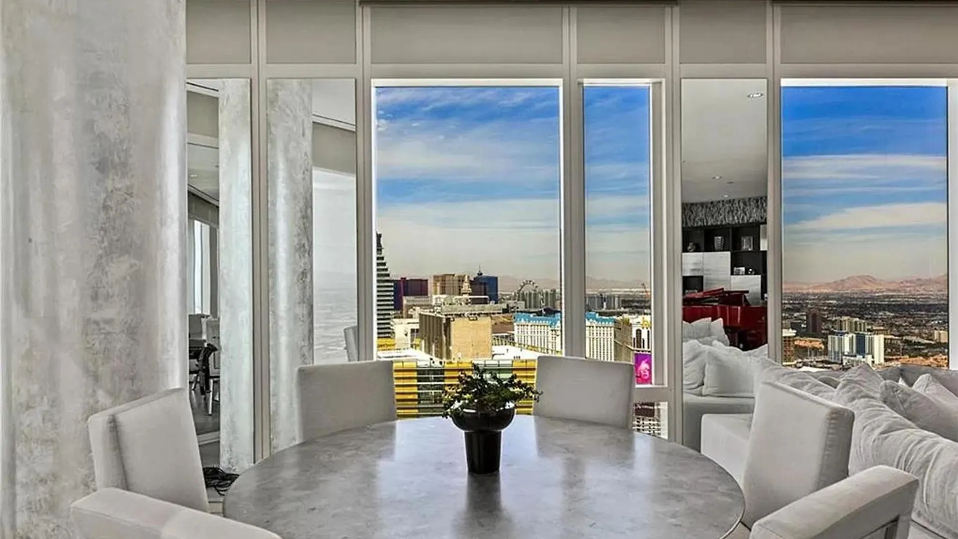 라스베이거스 Lavish High-Floor Penthouse With Panoramic Views 아파트