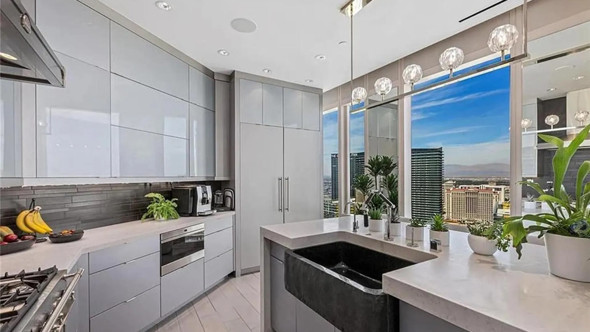 Апартаменты Lavish High-Floor Penthouse With Panoramic Views Лас-Вегас